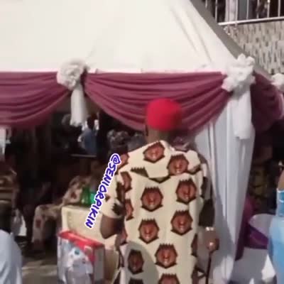 Nigerian man sprays couple onions on their wedding day (Video