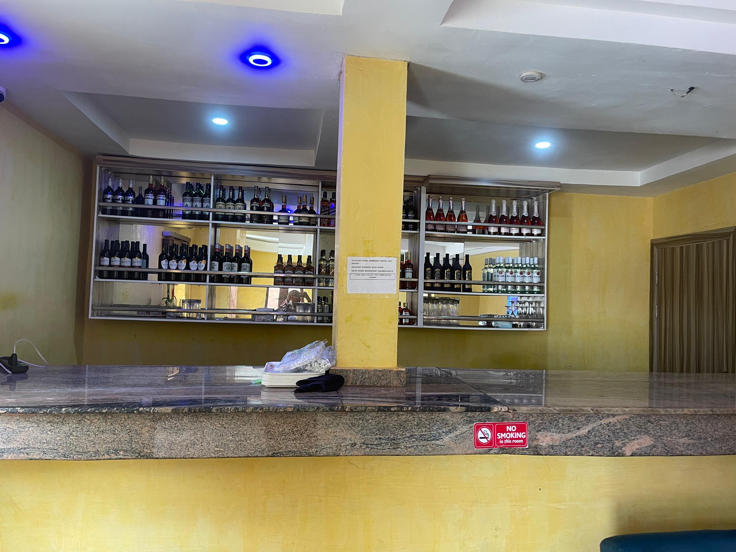 Samrossy Hotel & Suites