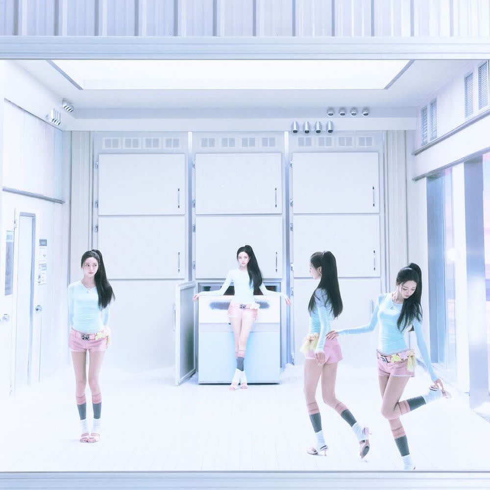 YUNA (ITZY) - Ice Cream (English Ver.).mp3