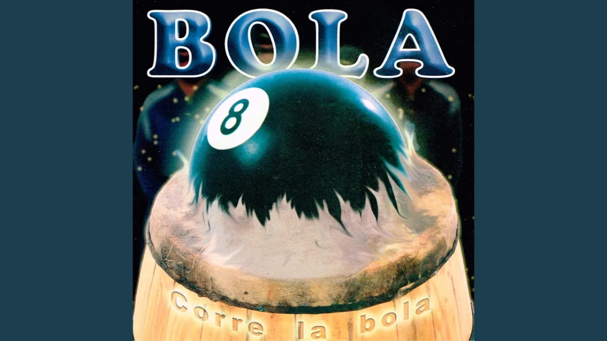 Ye Es Ajena (Original) bola 8