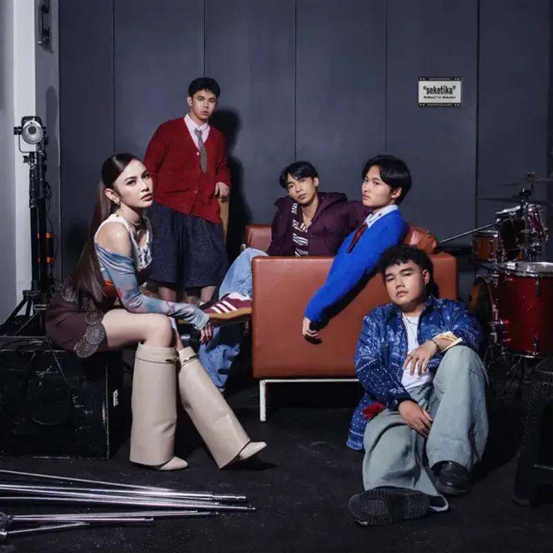 Rizwan Fadilah,Rnboyz*, Mahalini - Seketika.mp3