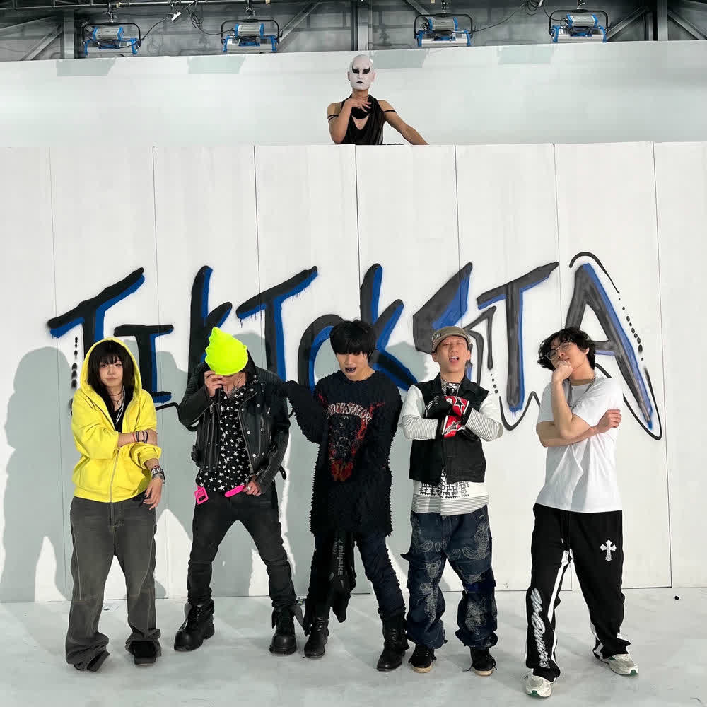 Molly Yam - Tiktoksta (feat.200, k4ton, YULEUM, Kang Hyuk, STB).mp3
