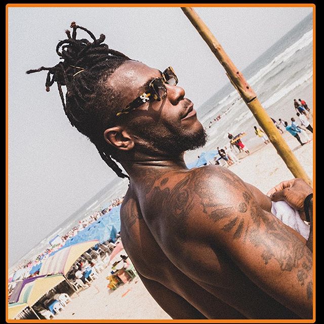 BREAKING : Burna Boy Wins Grammy Award For ‘ Twice As Tall ’