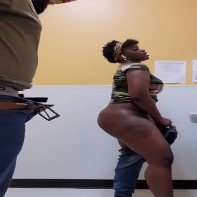 Mlungu fucks the big ass Receptionist