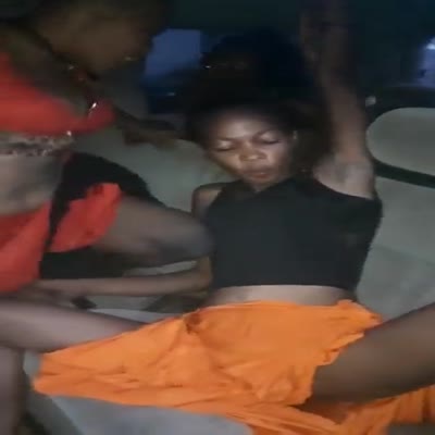 Horny Girls Show Ass and Pussy in a Taxi